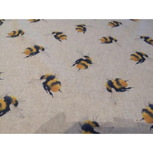 Bees linen look canvas by Chatham Glyn